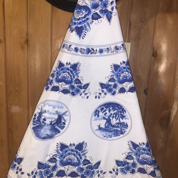 Blue White Floral Cotton Linen Tablecloth - Picture 3 of 4